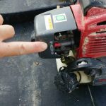 草刈機キャブガソリン抜く